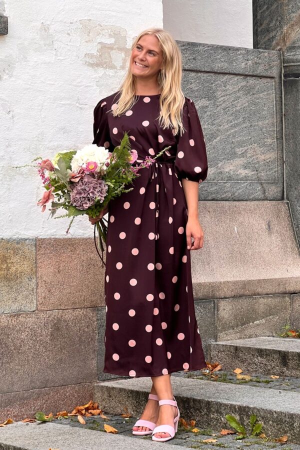 Loved by Lykke - Kjole - Tilde Dress - Rose Dot (Levering i slut oktober)